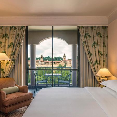 Ct Hotel Pretoria Exterior photo A guest room at the Hilton Pretoria