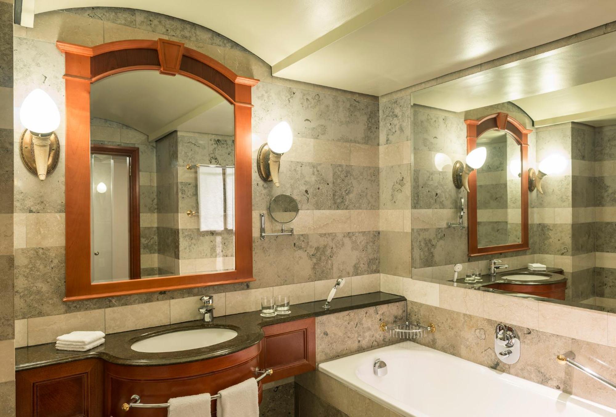 Ct Hotel Pretoria Room photo Bathroom
