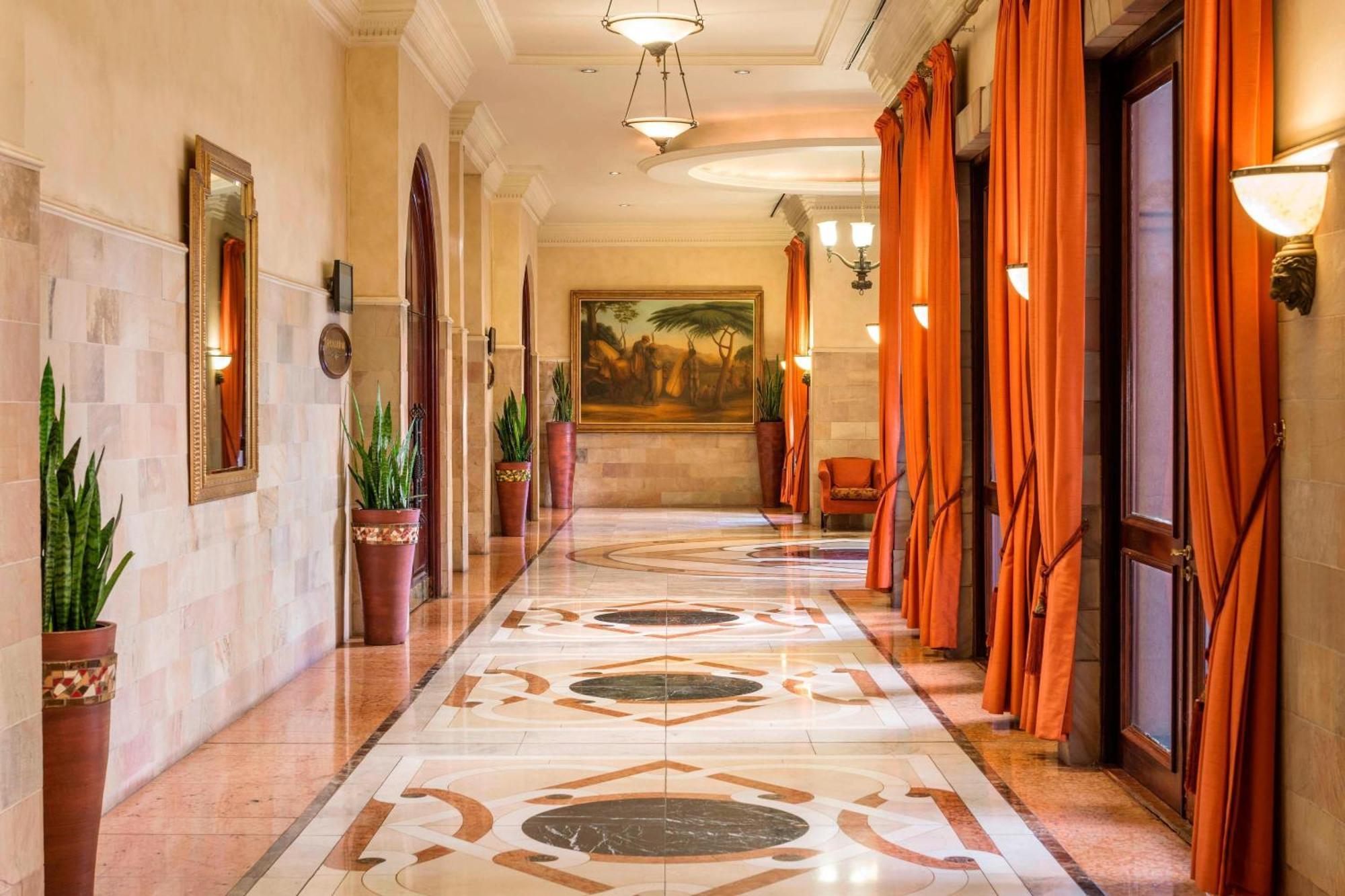 Ct Hotel Pretoria Exterior photo Interior of the hotel