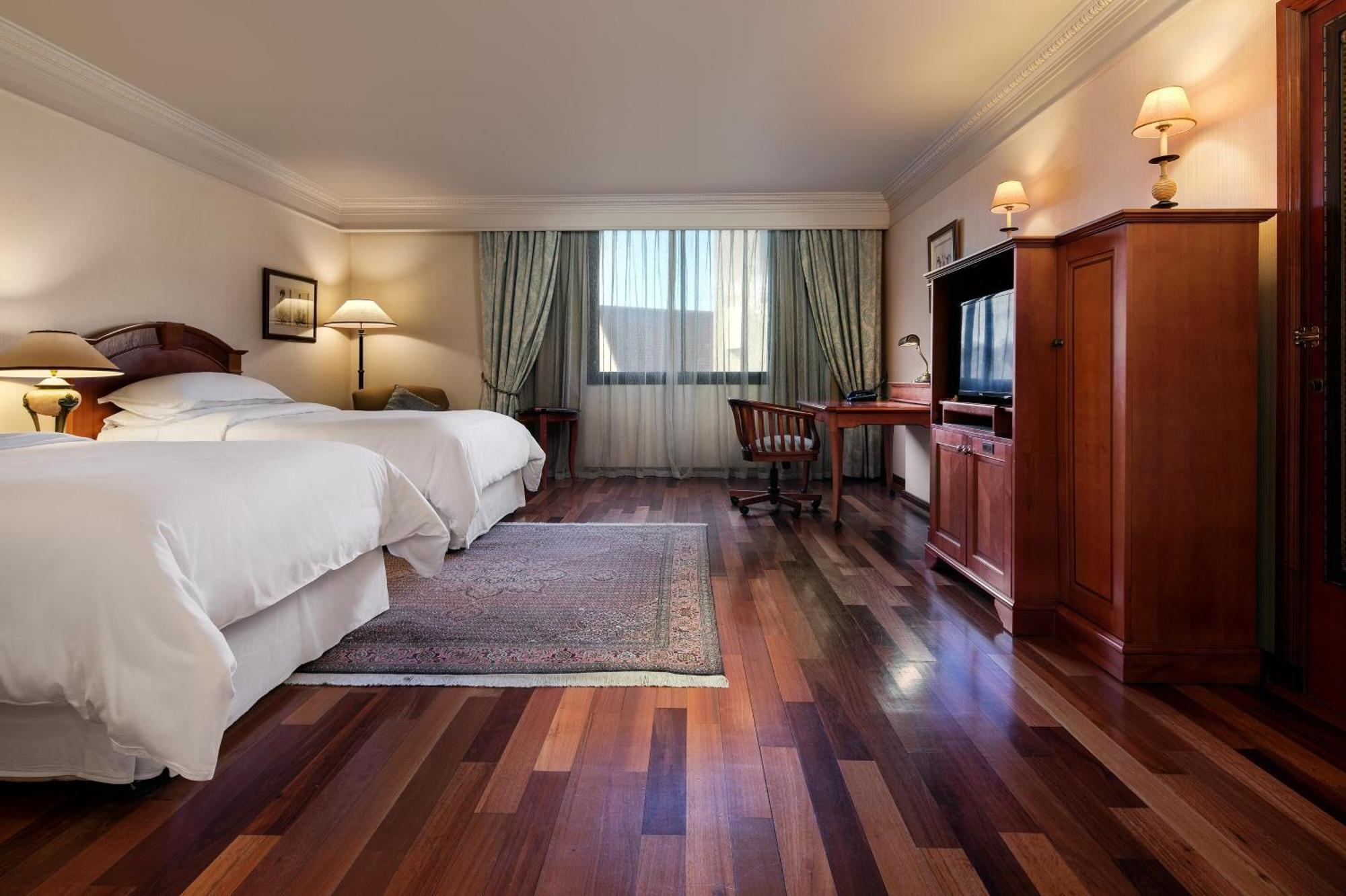 Ct Hotel Pretoria Exterior photo A room at the hotel