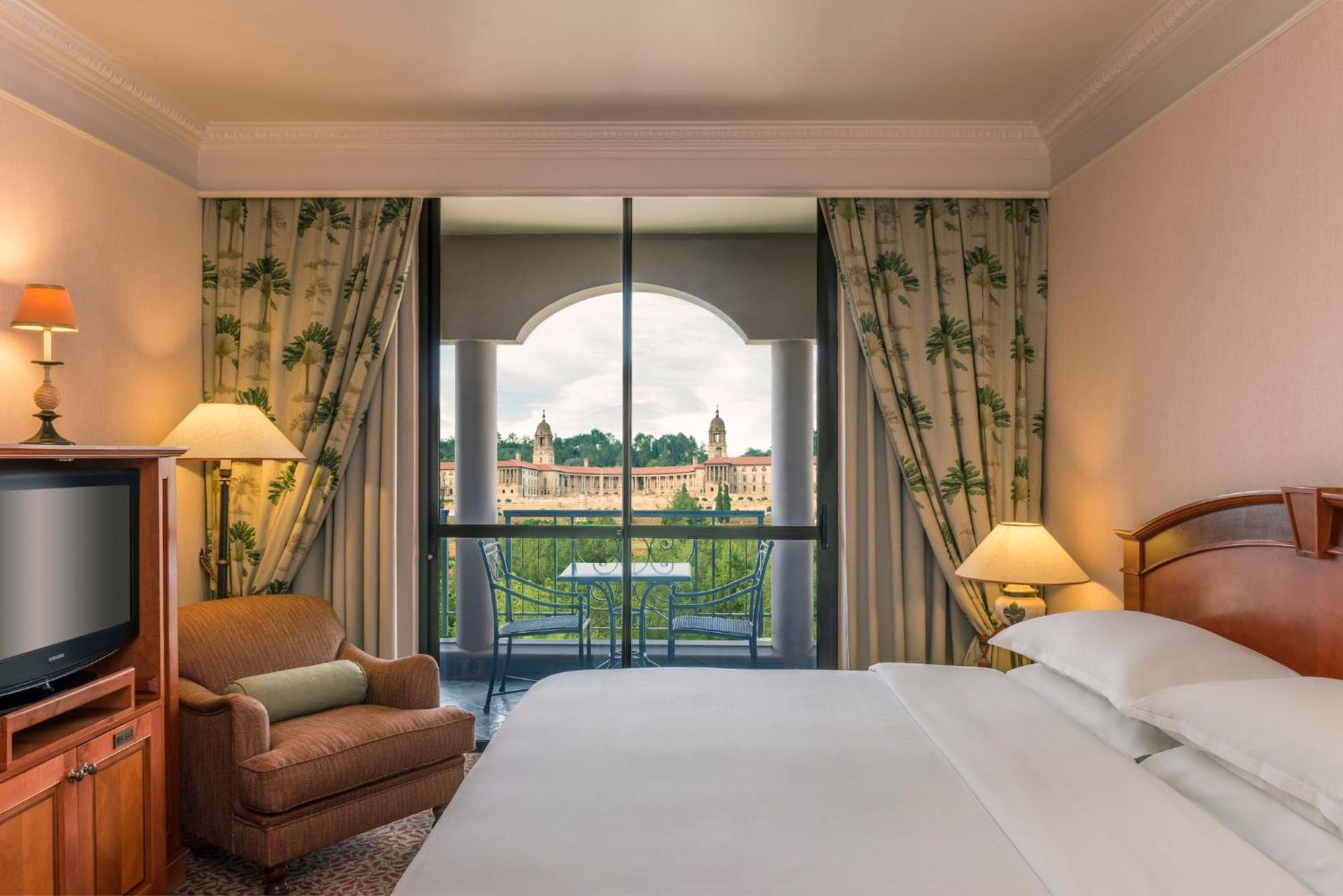 Ct Hotel Pretoria Exterior photo A guest room at the Hilton Pretoria